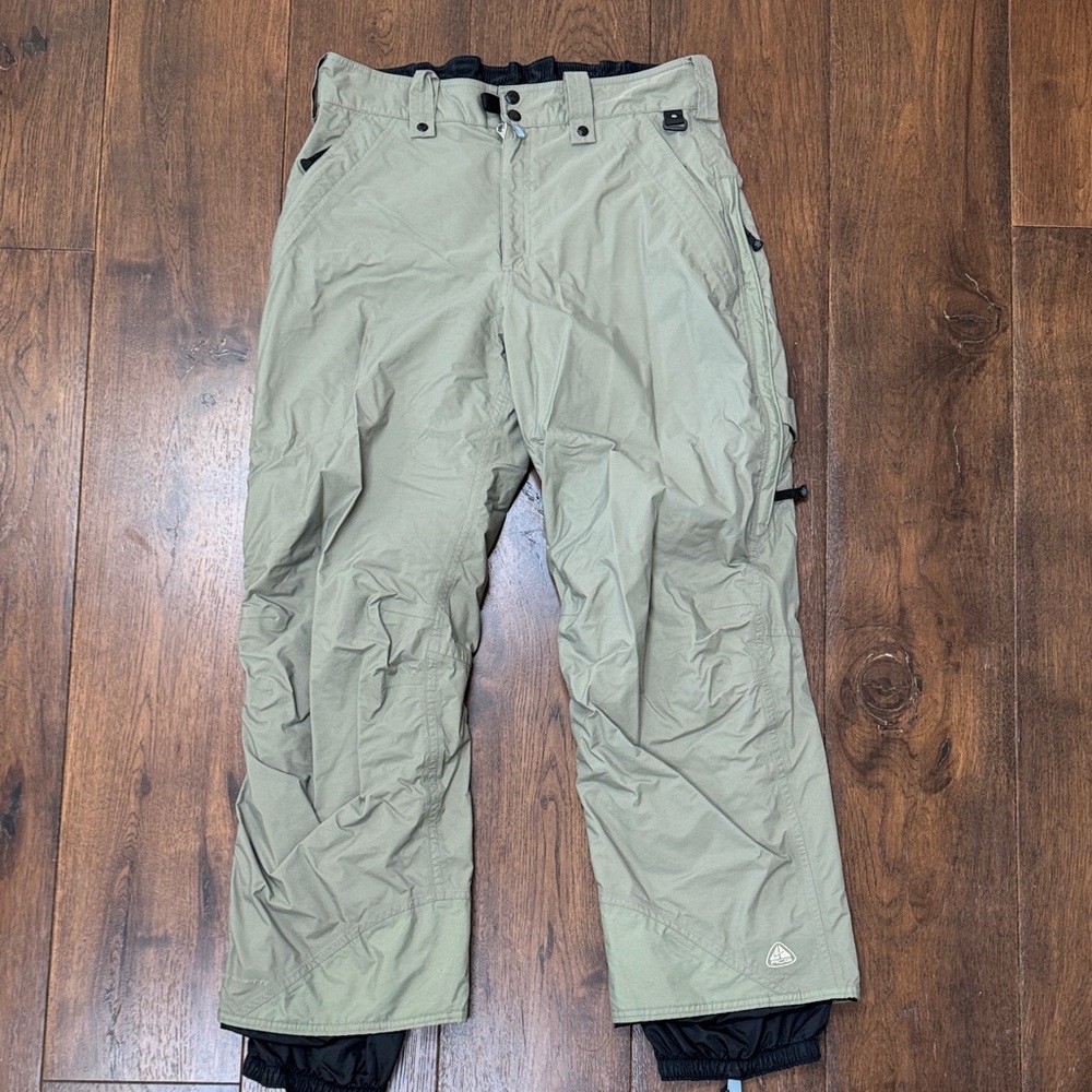 Nike All Conditions Gear (ACG) ski / snowboard pants. Vintage 90s. Very Good.